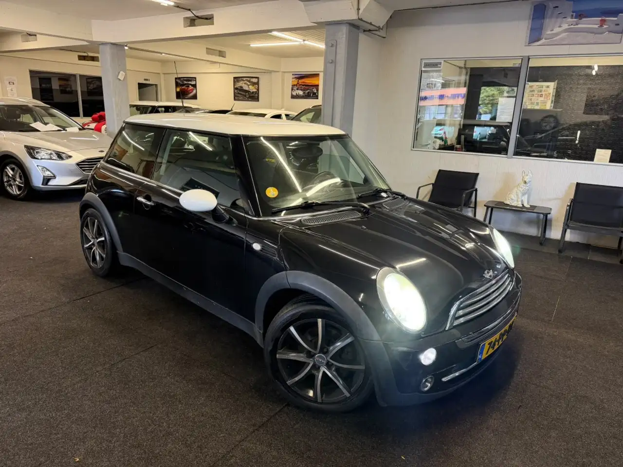 MINI Cooper 1.6 Automaat*NAP*NAVI*Xenon — photo 1 of 18