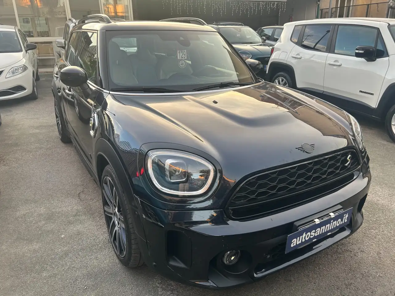 MINI Cooper S Countryman Mini 1.5 Cooper SE Yours Countryman ALL4 — photo 1 of 10