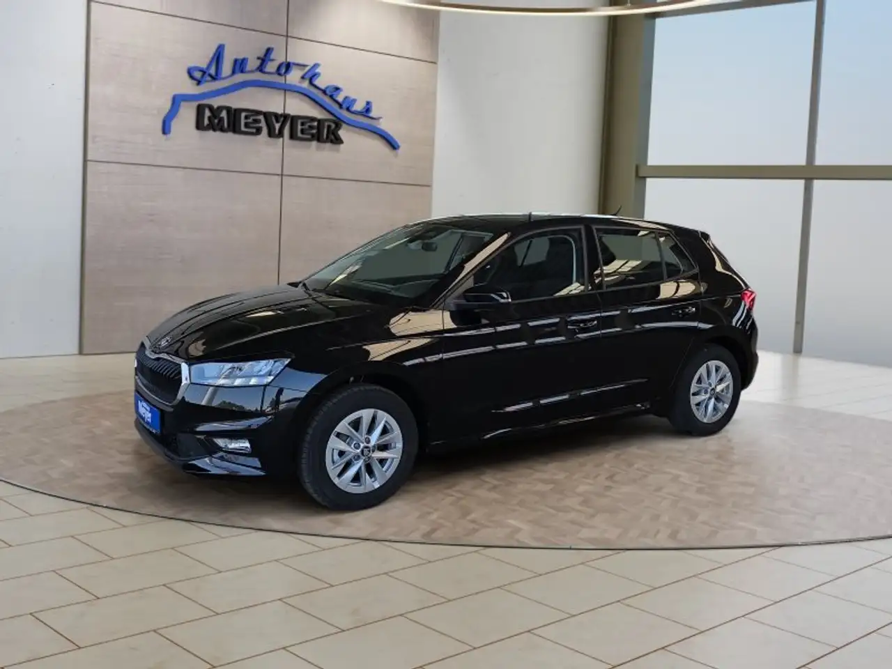 Skoda Fabia 1,0TSI DSG 5*J.Gar/LED/Winterp/Temp. ** — photo 1 of 40
