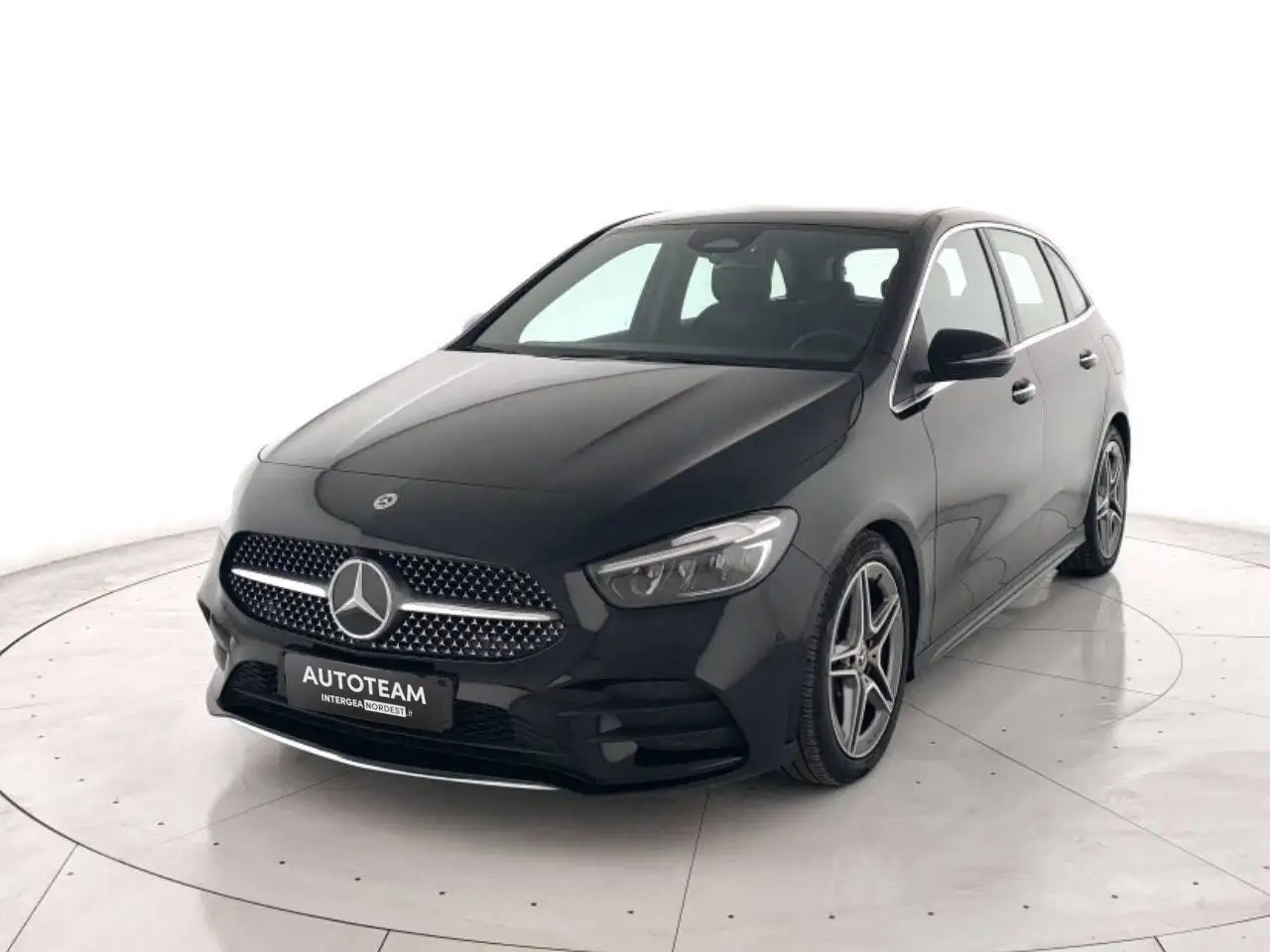 Mercedes-Benz B 200 Classe B 200 d AMG Line Premium auto — photo 1 of 14