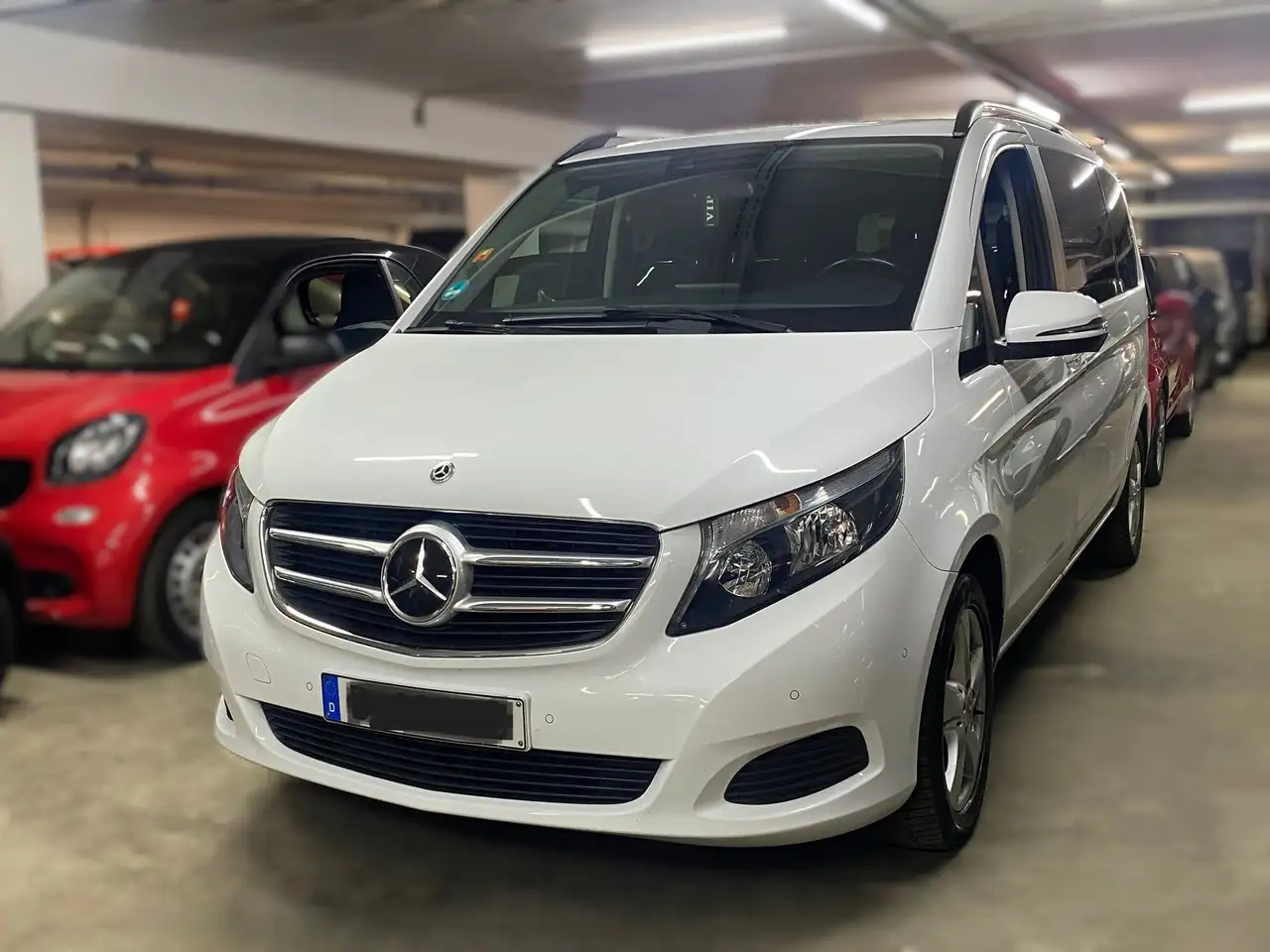 Mercedes-Benz V 220 d EDITION kompakt*7 Sitzer*NAVI*AHK*R-KAMERA — photo 1 of 15