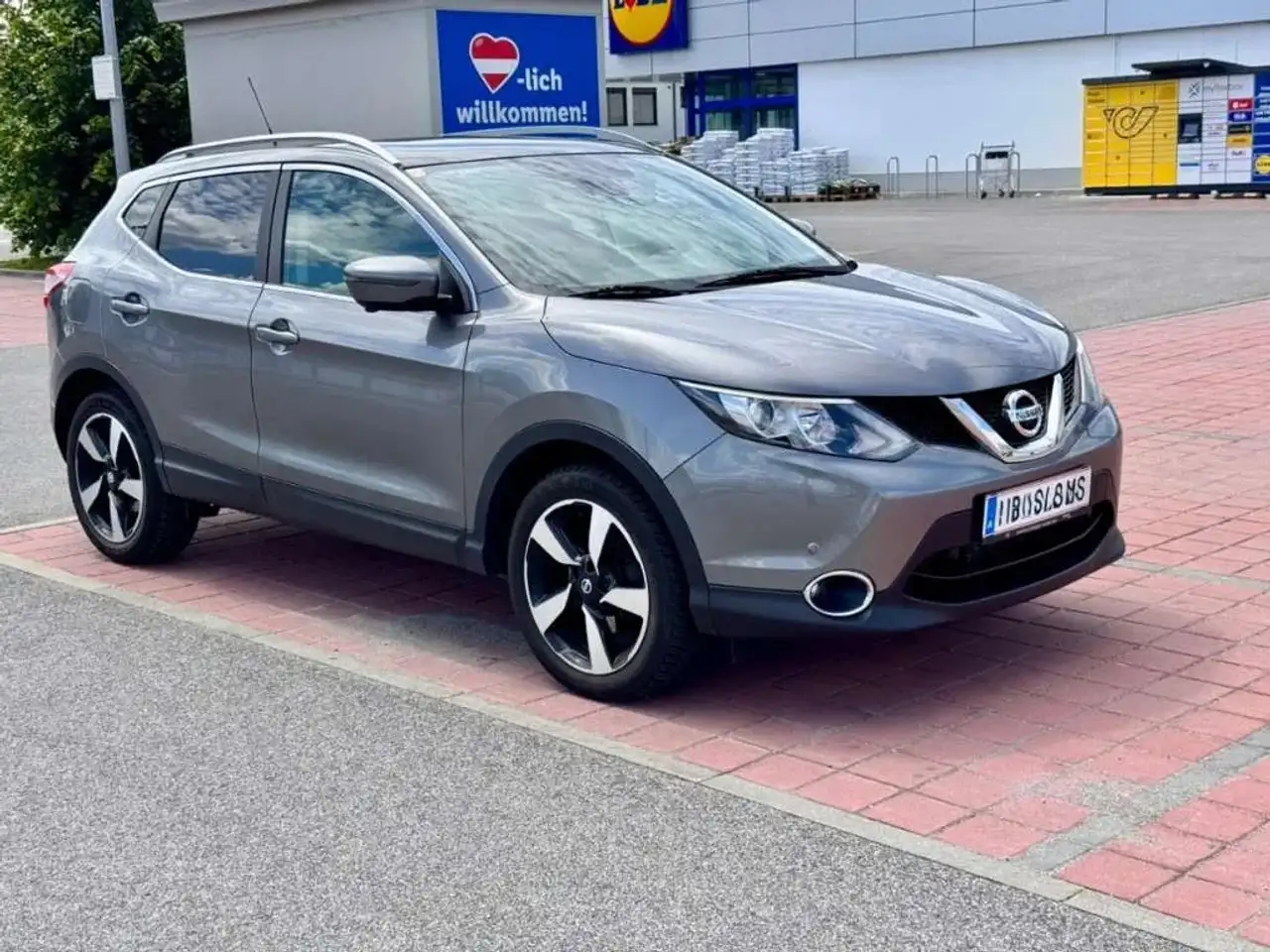 Nissan Qashqai Qashqai 1,2 DIG-T N-Connecta Xtronic Aut. N-Connecta — photo 1 of 15