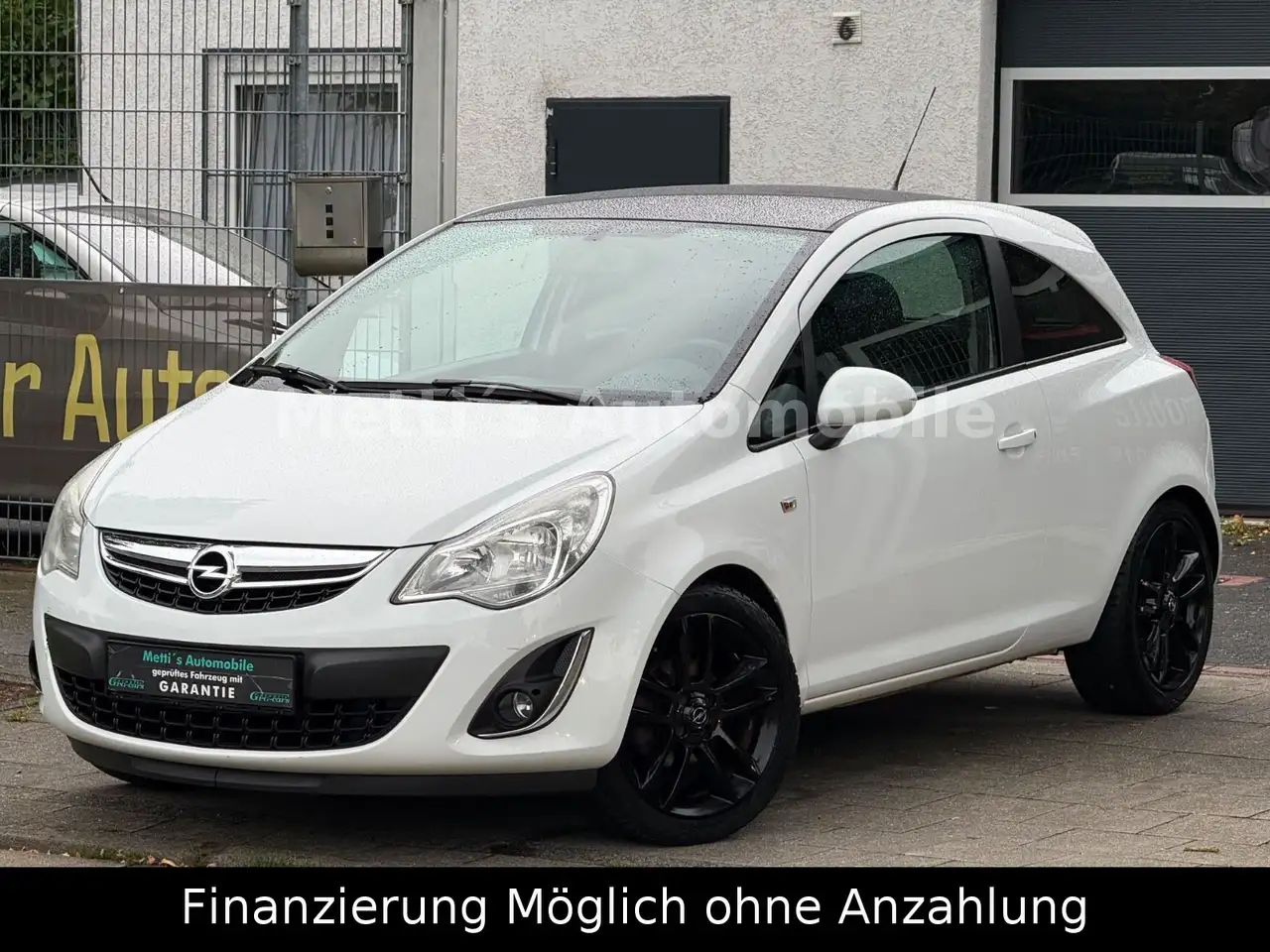 Opel Corsa D Color Edition 1.4 Black&Withe/TÜV-NEU — photo 1 of 15