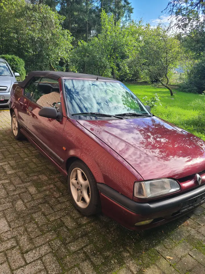 Renault R 19 R 19 Cabriolet — photo 1 of 10