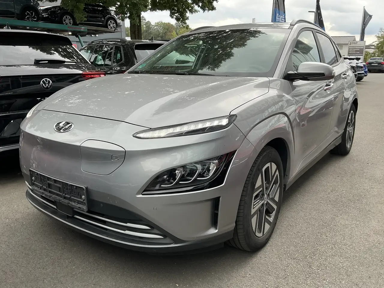 Hyundai KONA Trend R.Cam Navi Krell HUD ACC SHZ LED — photo 1 of 11