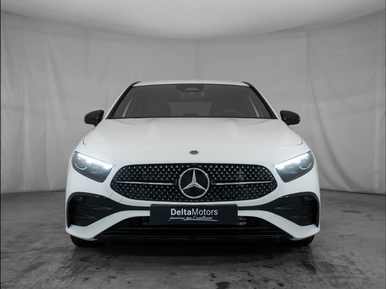 Mercedes-Benz A 180 d Automatic — photo 1 of 24