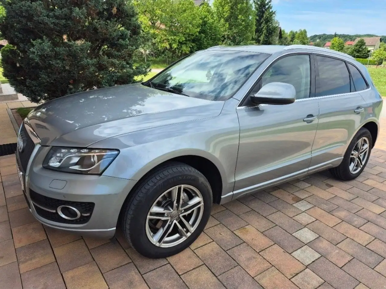 Audi Q5 2,0 TDI quattro DPF — photo 1 of 12