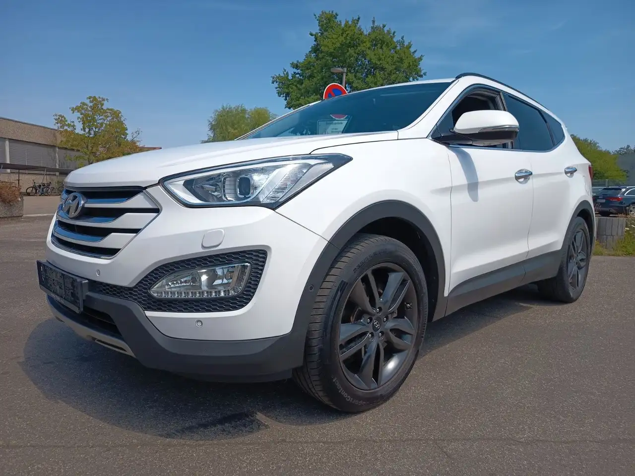 Hyundai SANTA FE Premium 4WD — photo 1 of 19