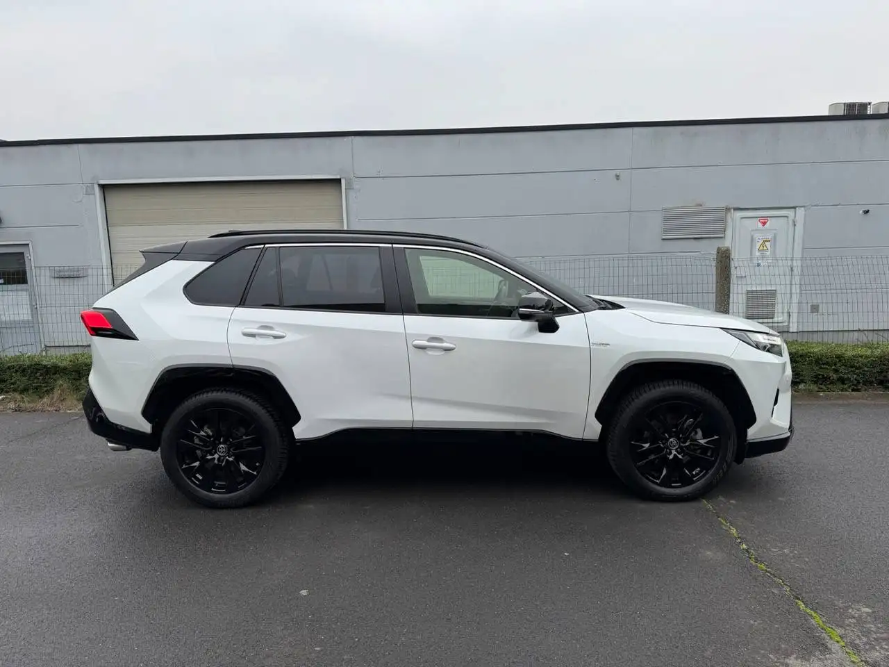 Toyota RAV 4 RAV4 Hybrid HEV 2.5i i-AWD Style Plus (Li-ion) — photo 1 of 15
