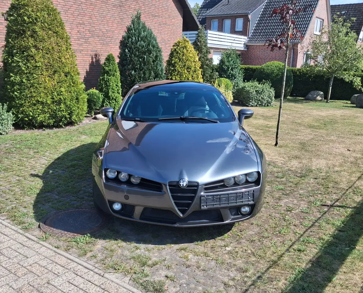 Alfa Romeo Brera Brera 2.2 JTS 16V Sky View — photo 1 of 10