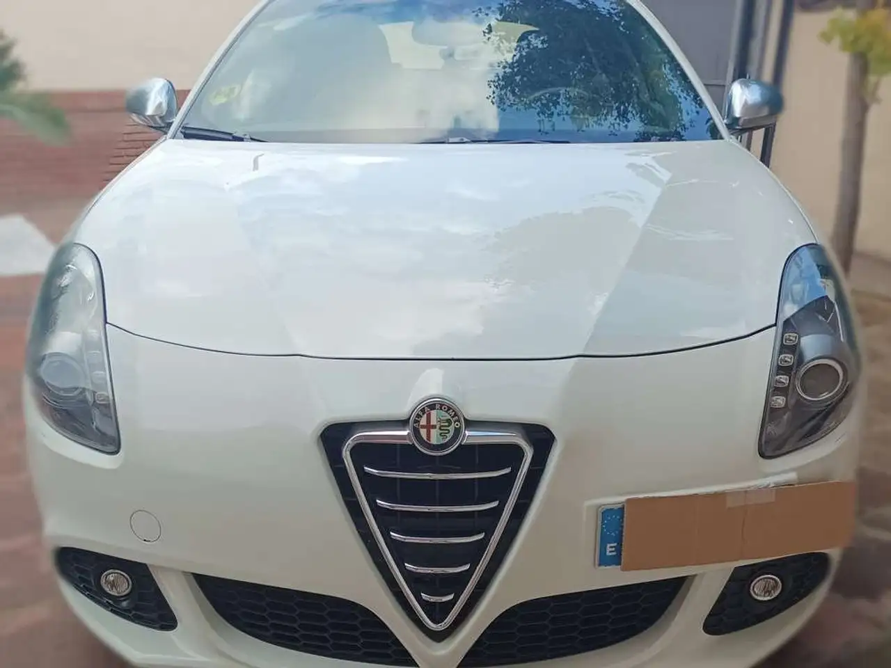 Alfa Romeo Giulietta 2.0JTDm Distinctive 140 — photo 1 of 6