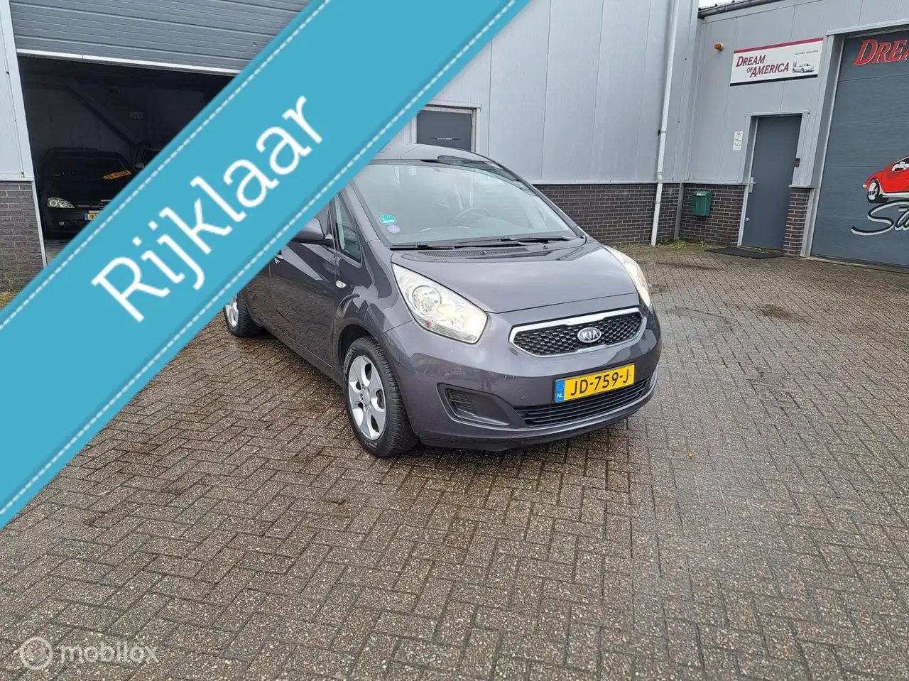 Kia Venga 1.6 CVVT Plus Pack — photo 1 of 28