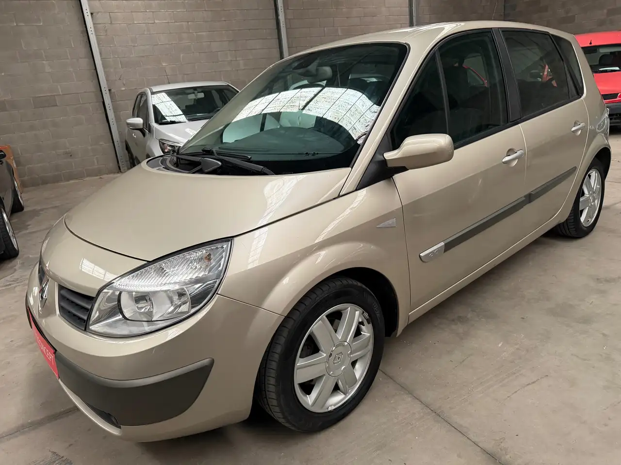 Renault Scenic Scenic 1.5 dCi Authentique Confort — photo 1 of 15