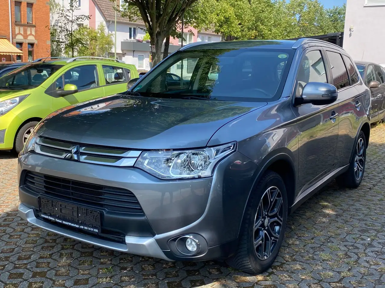 Mitsubishi Outlander Plus 4WD, 7-Sitzer — photo 1 of 20