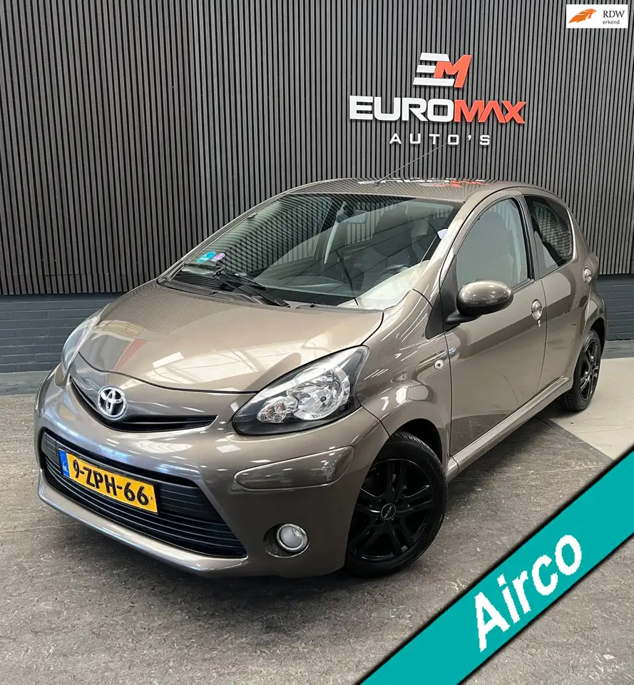 Toyota Aygo 1.0 VVT-i Comfort Orange Elektrische Raam - Airco — photo 1 of 26