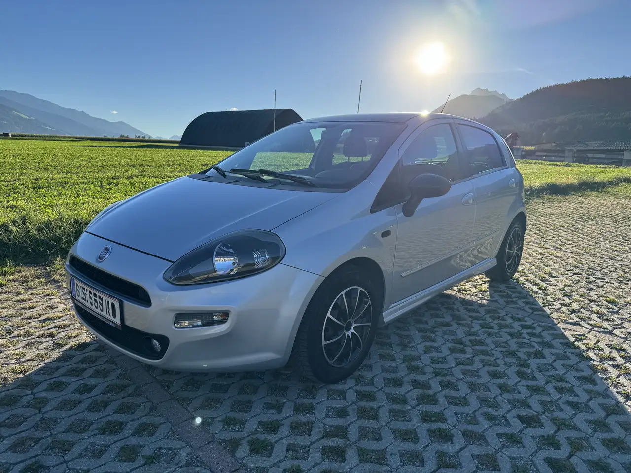 Fiat Punto 1,4 78 Easy - Linea Sportiva — photo 1 of 20