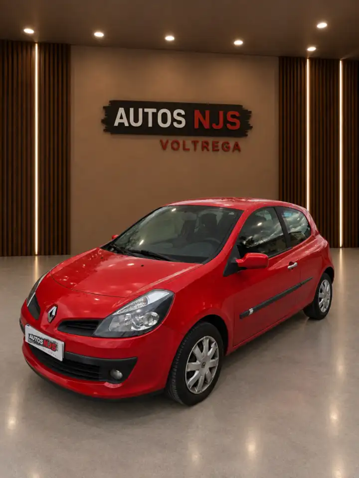 Renault Clio 1.2 16v Authentique — photo 1 of 12