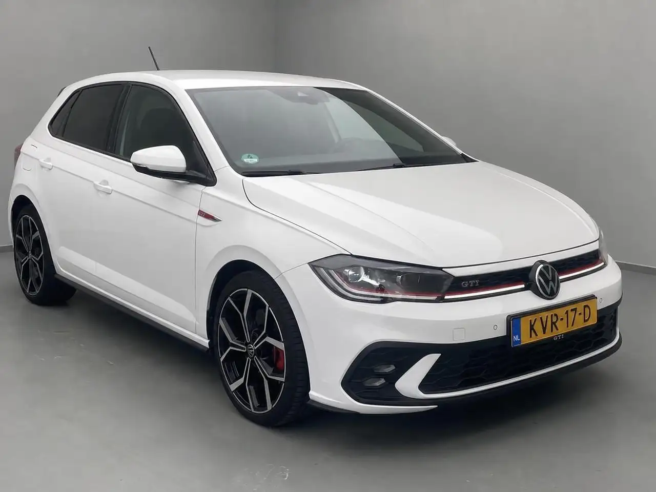 Volkswagen Polo Polo 2.0 TSI GTI — photo 1 of 11