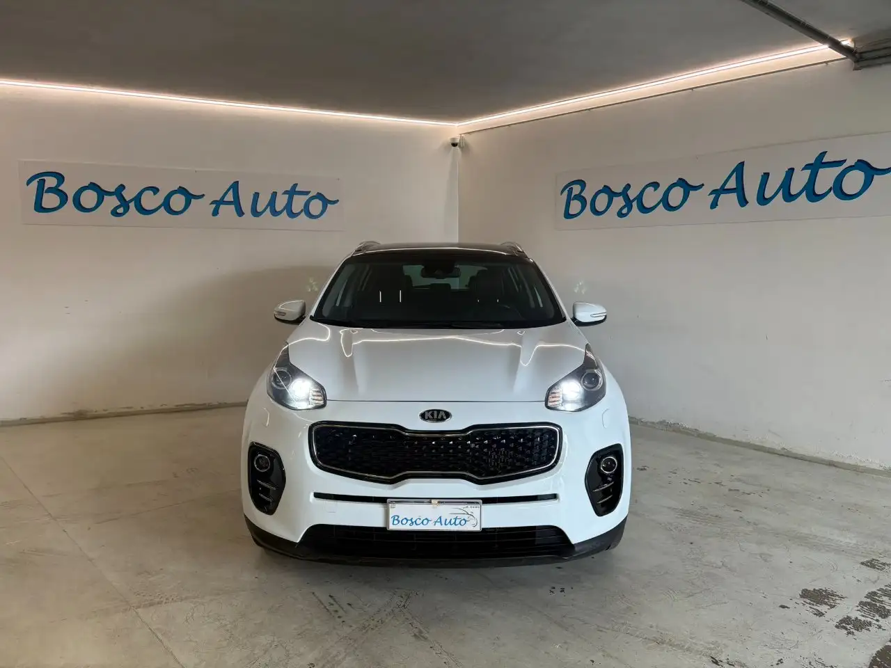 Kia Sportage 2.0 crdi Rebel Techno Pack awd 136cv — photo 1 of 15