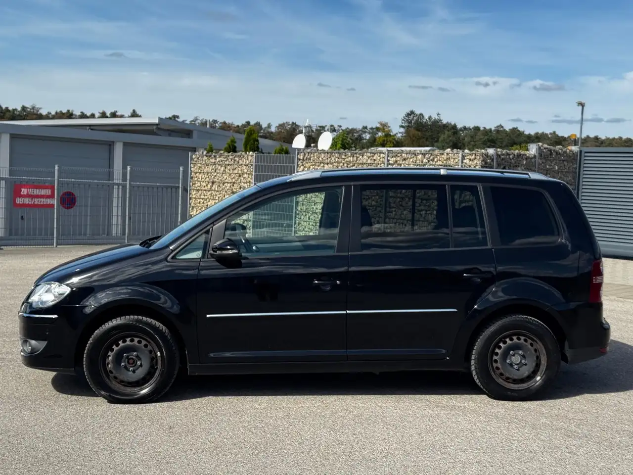 2010 Volkswagen Touran 1.4/Automatik/TÜV Neu/Service Neu, photograph 4
