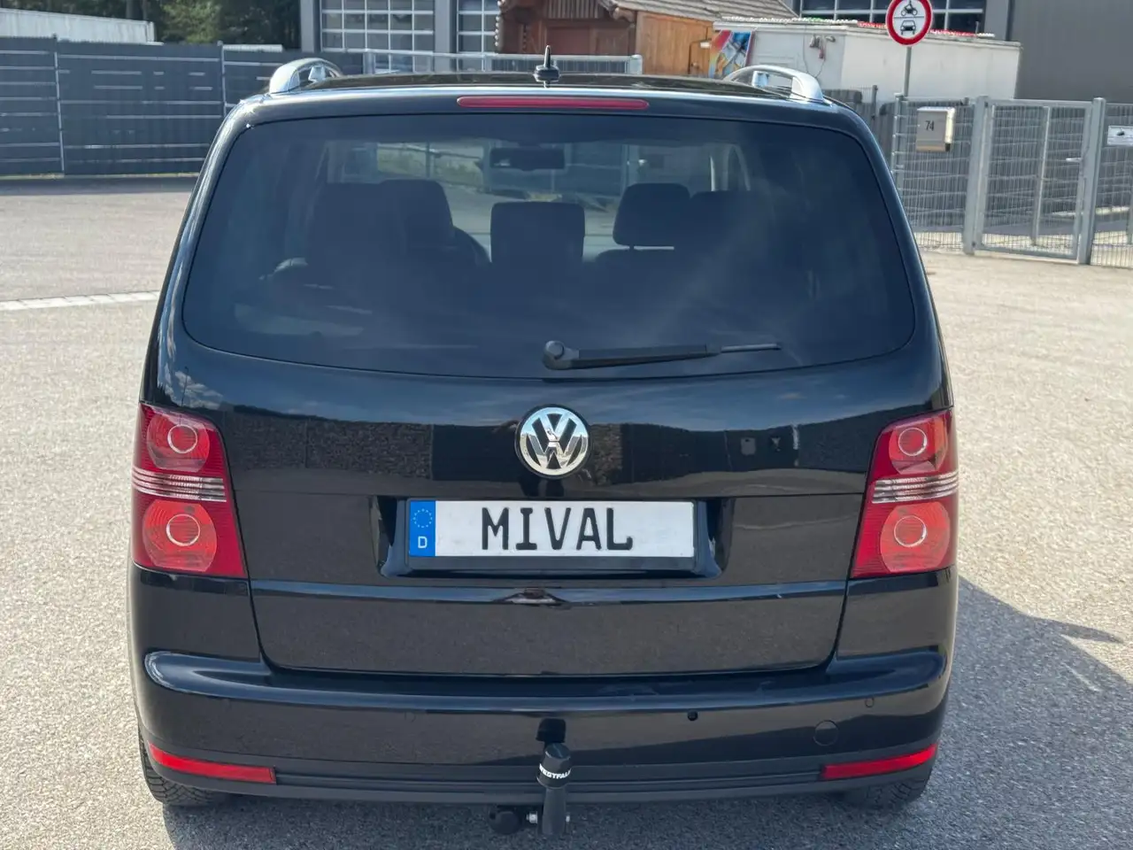 2010 Volkswagen Touran 1.4/Automatik/TÜV Neu/Service Neu, photograph 6
