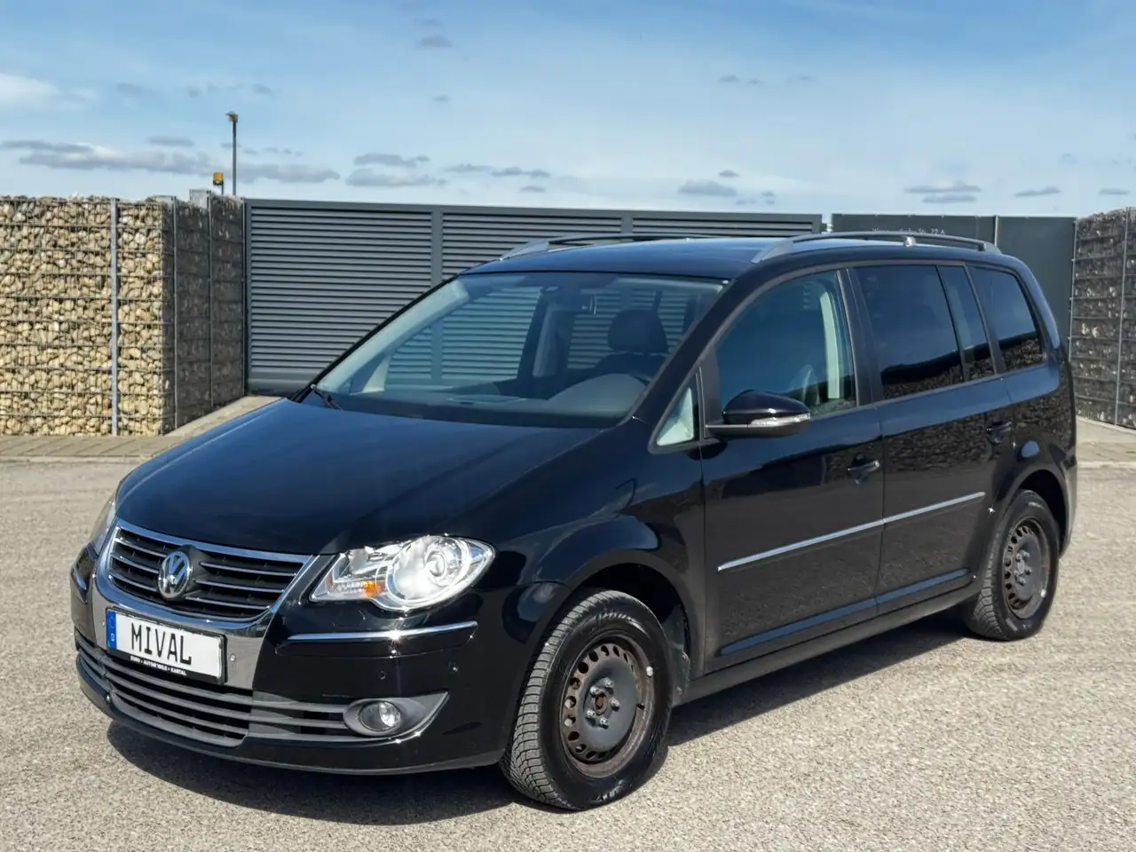 2010 Volkswagen Touran 1.4/Automatik/TÜV Neu/Service Neu, photograph 3