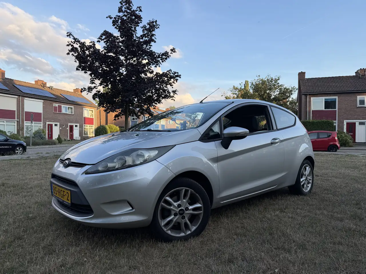 Ford Fiesta 1.25 Trend — photo 1 of 10