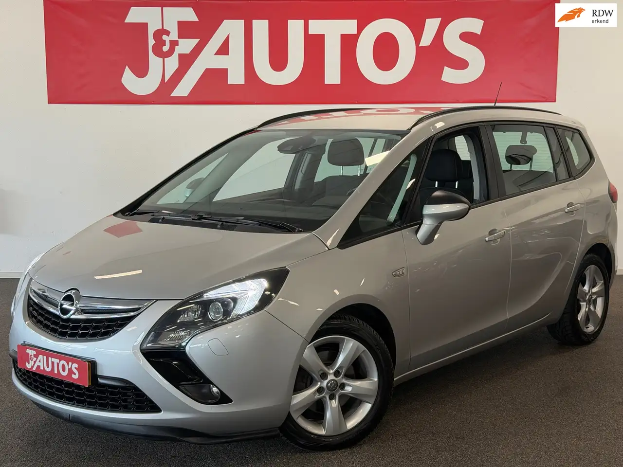 Opel Zafira Tourer 1.4 Design Edition — photo 1 of 27