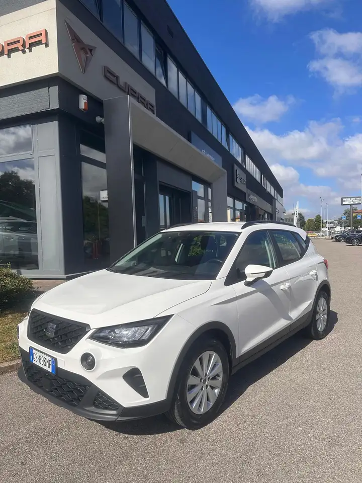 SEAT Arona 1.0 ECO TSI 70KW STYLE — photo 1 of 10
