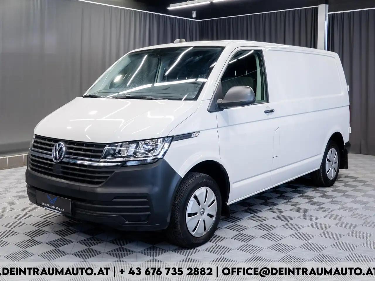 Volkswagen T6.1 Transporter Kastenwagen 2,0 TDI*KLIMA*MWST*PDC* — photo 1 of 22