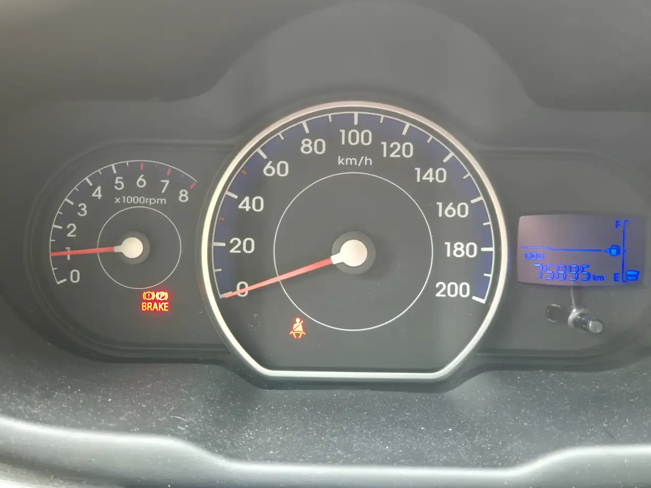 Hyundai i10 i10 1.1 i-Drive Cool — photo 1 of 12