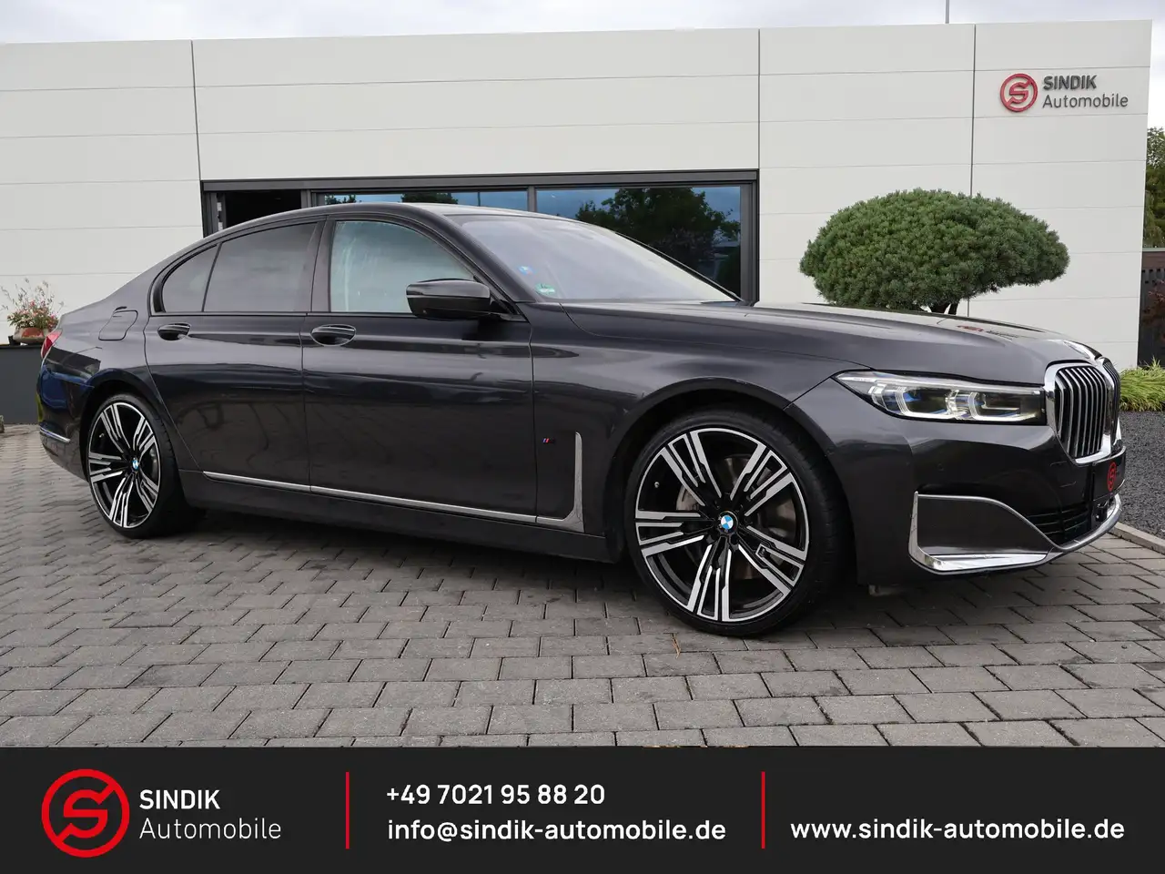 BMW 740 d xDrive ACC-NaviProf.-HeadUp-SoftClose-KeyG — photo 1 of 37