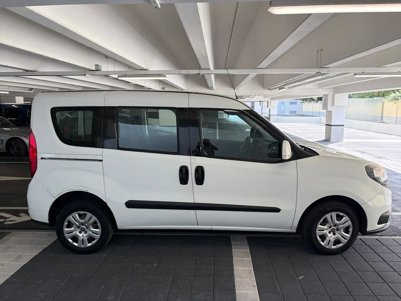 Fiat Doblo 1.3 mjt 16v Dynamic — photo 1 of 11