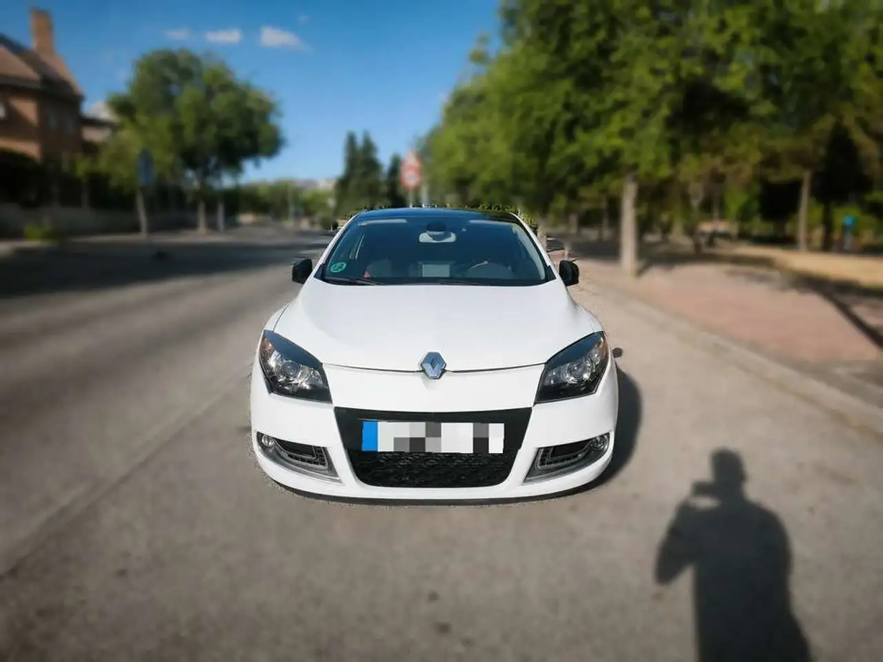 Renault Megane Dynamique TCE 130 — photo 1 of 15