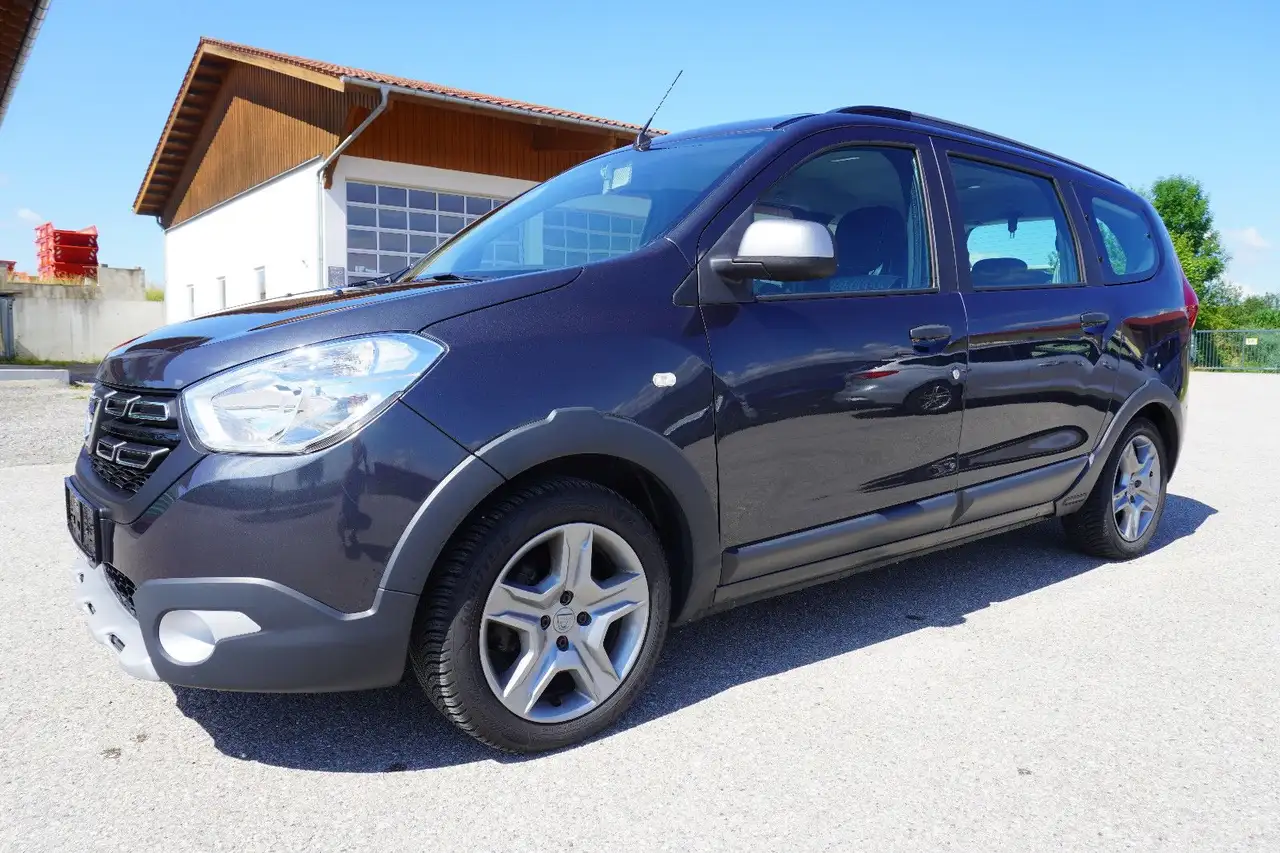 Dacia Lodgy Stepway 7 Sitzer NAV CAM Sitzhzg 1.Hand — photo 1 of 15