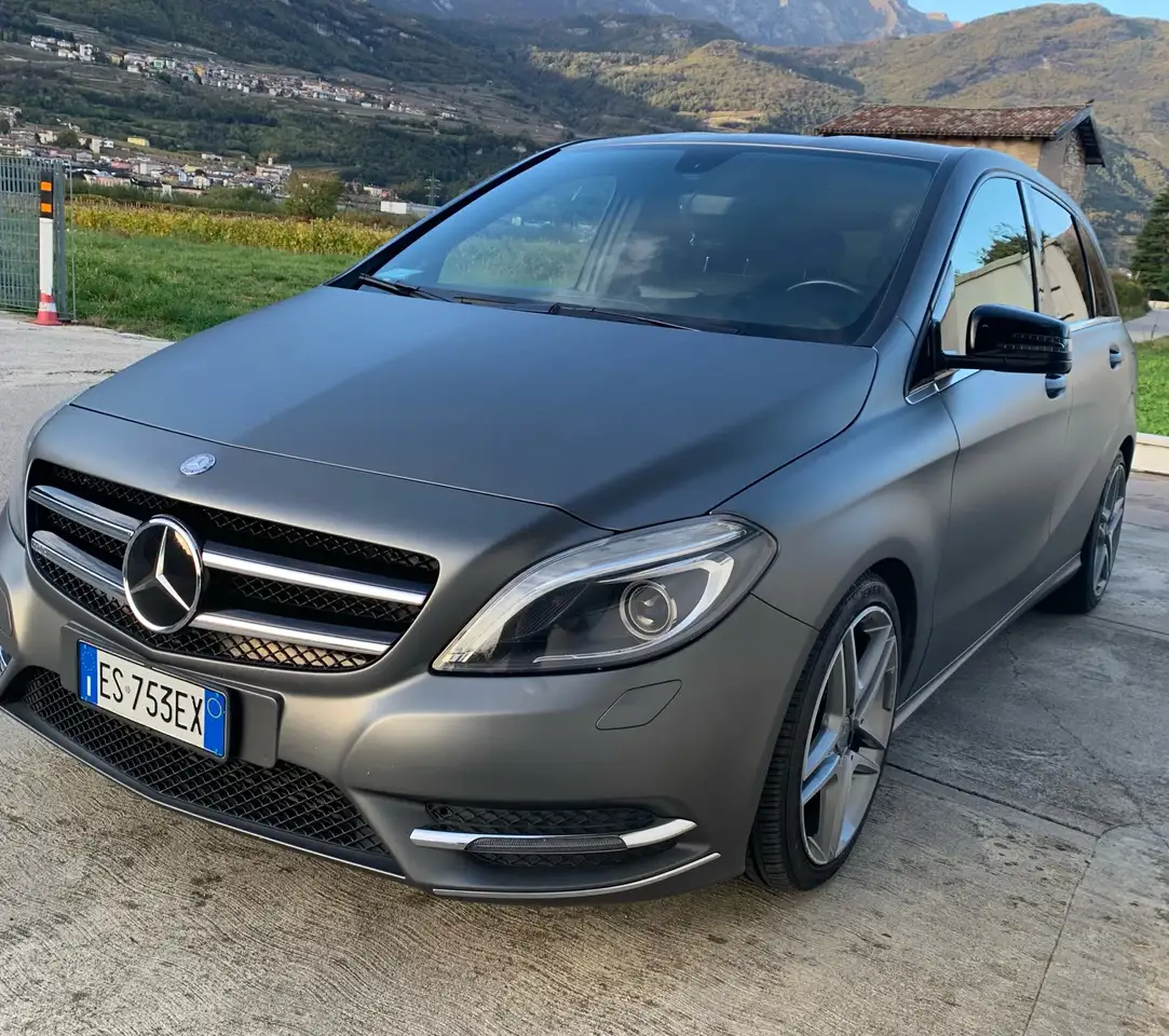 Mercedes-Benz B 180 cdi Premium auto — photo 1 of 14