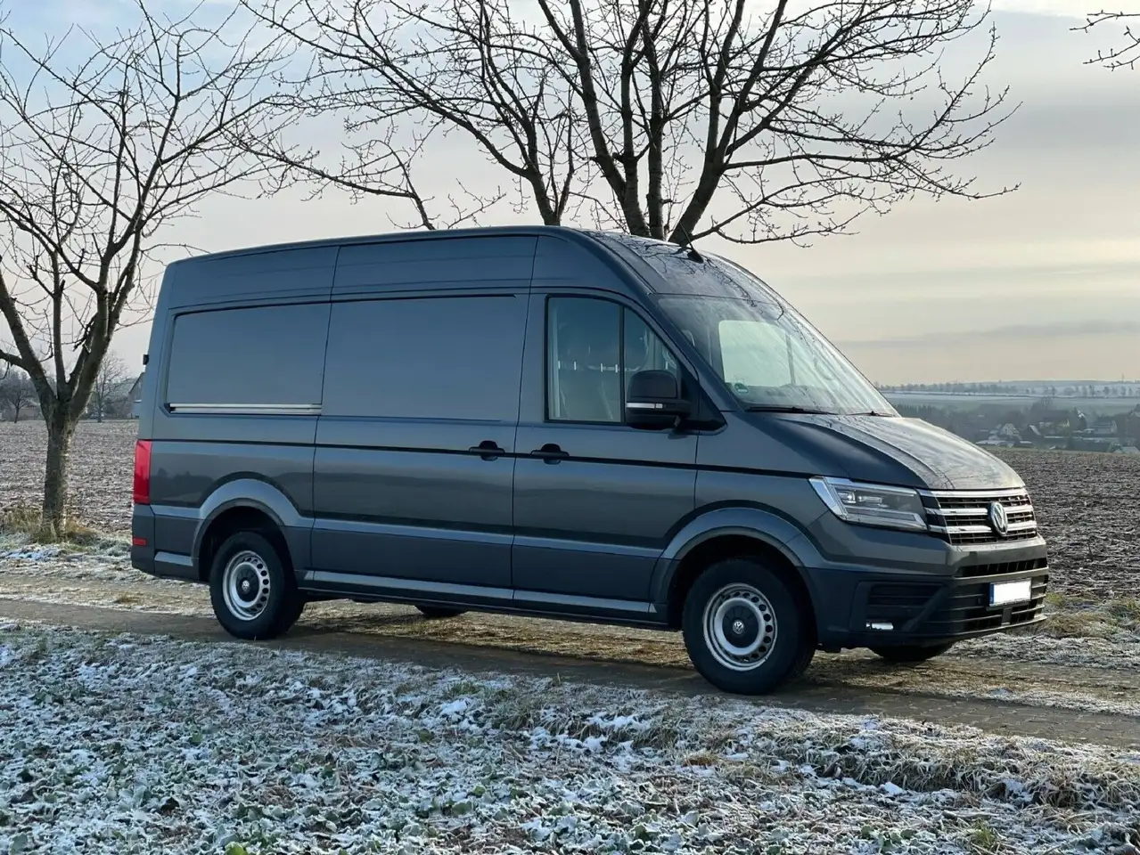 Volkswagen Crafter Crafter 2.0 TDI AHK LED KLIMA REGALAUSBAU 2018 — photo 1 of 14