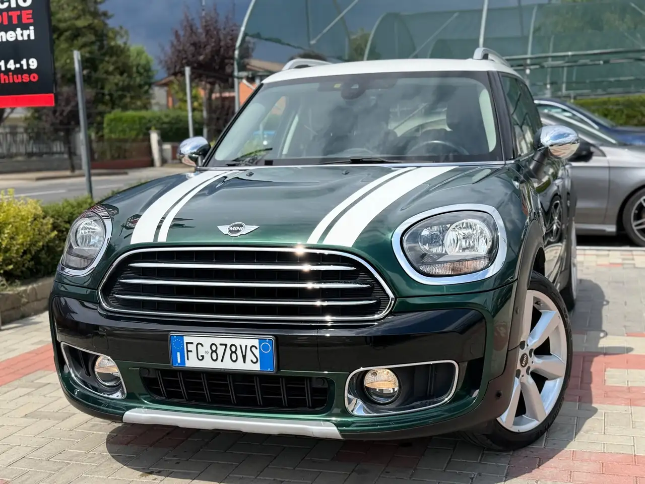 MINI Cooper D Countryman Mini 2.0 Cooper D Hype Countryman ALL4 — photo 1 of 19