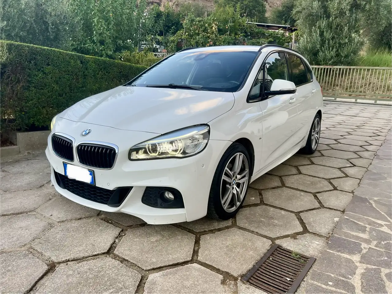 BMW 218 218d Active Tourer Msport my17 — photo 1 of 13