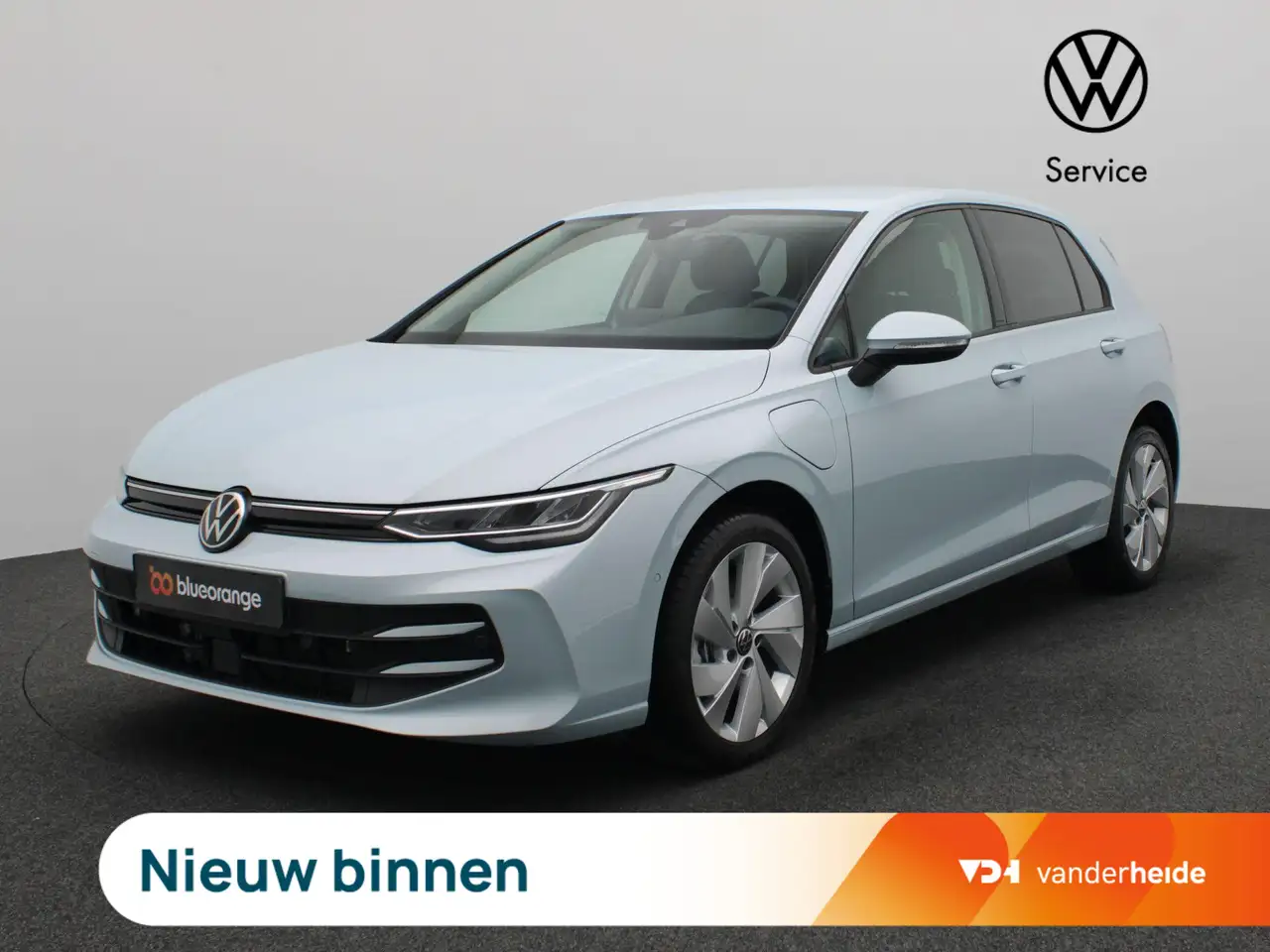 Volkswagen Golf 1.5 eHybrid Life Edition 204PK DSG SOH 100%, Adapt — photo 1 of 40