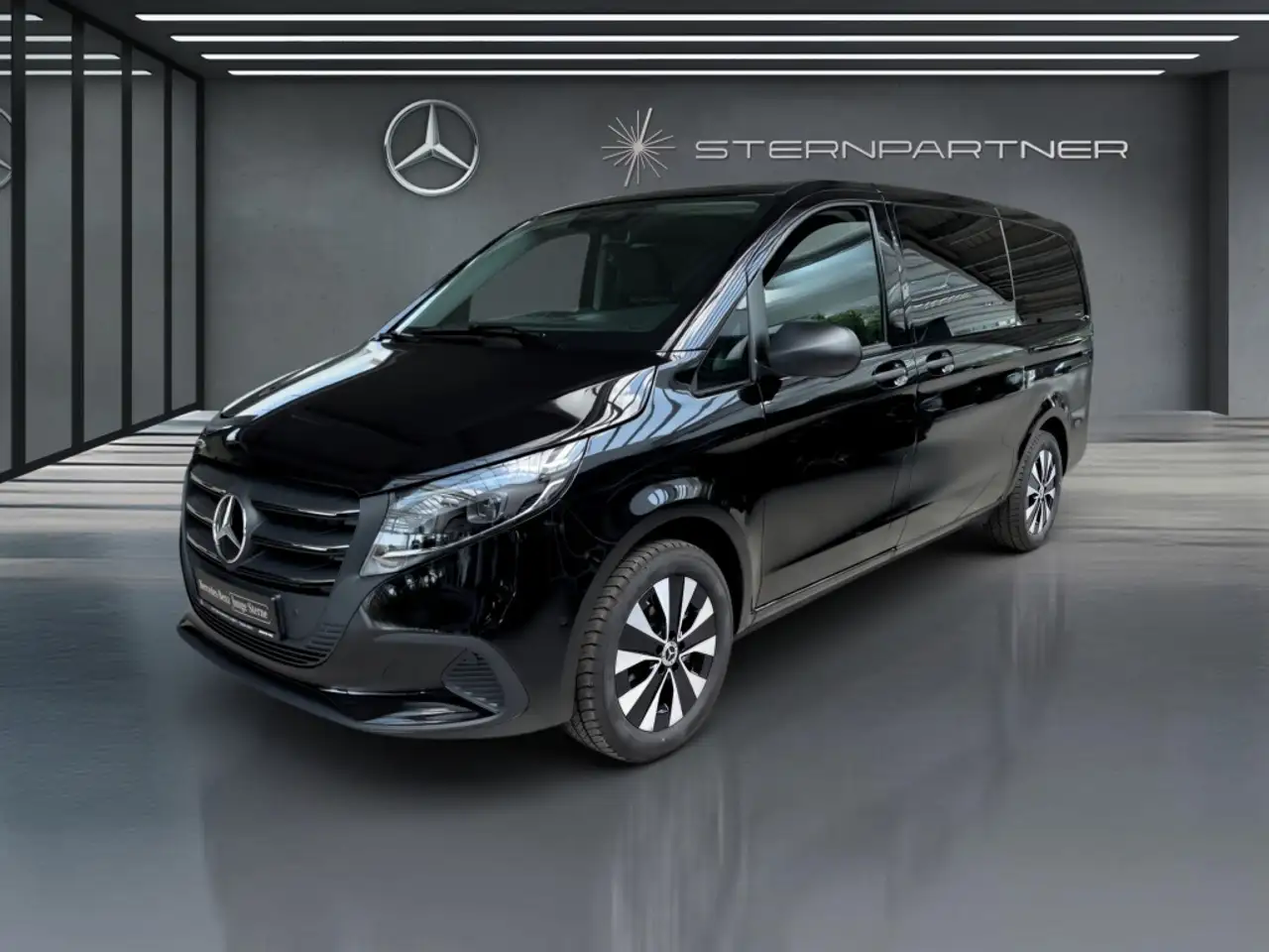 Mercedes-Benz Vito 116 CDI Tourer SELECT 9 Seats — photo 1 of 21