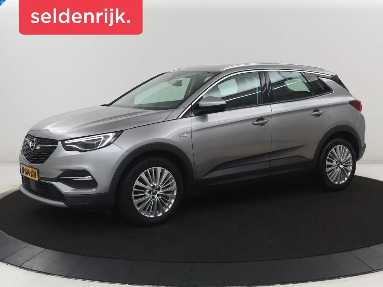 Opel Grandland X 1.6 Turbo Innovation | Half leder | Cruise control — photo 1 of 32