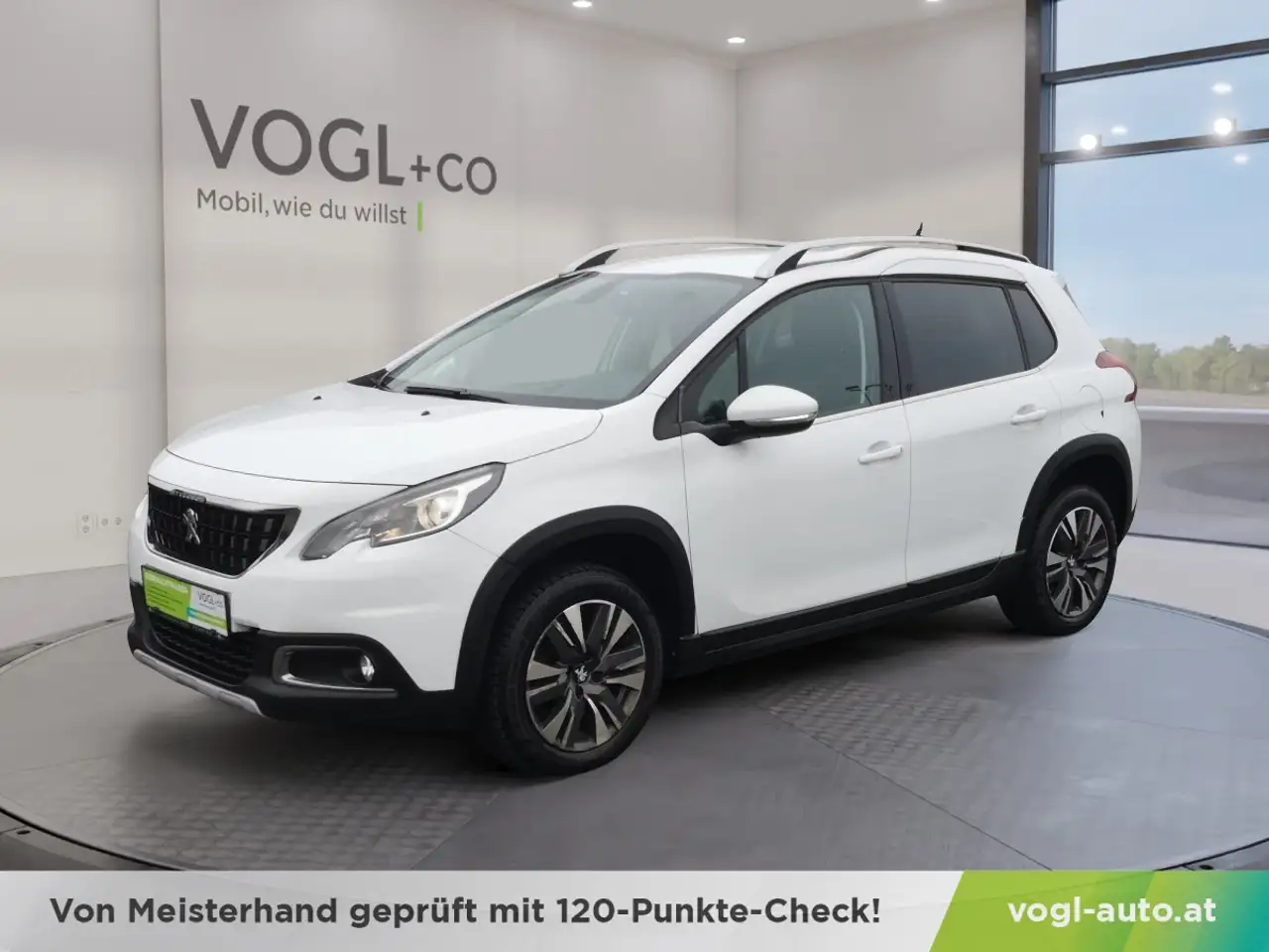 Peugeot 2008 1,2 PureTech 110 — photo 1 of 19