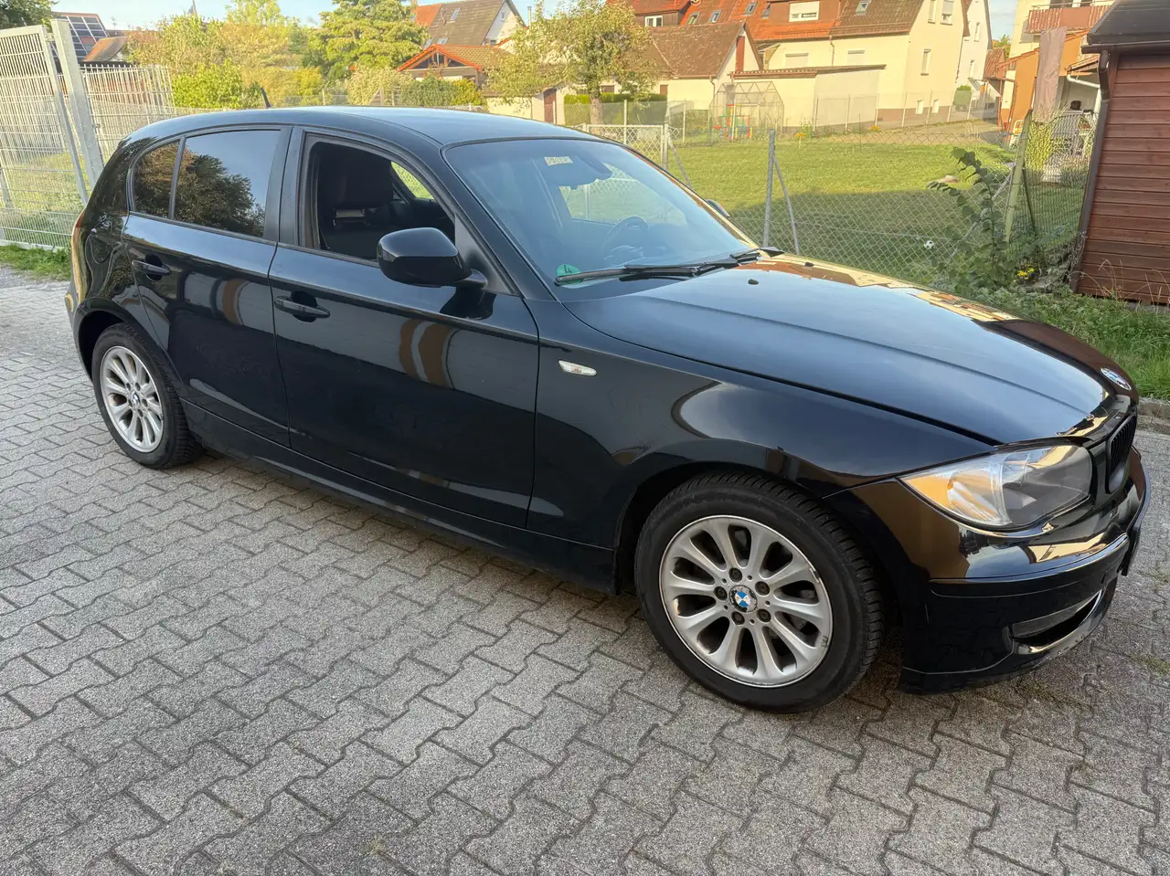 BMW 118 118 d — photo 1 of 17