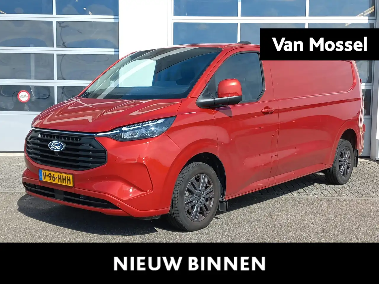 Ford Transit Custom 320 2.5 PHEV L2H1 Limited — photo 1 of 14