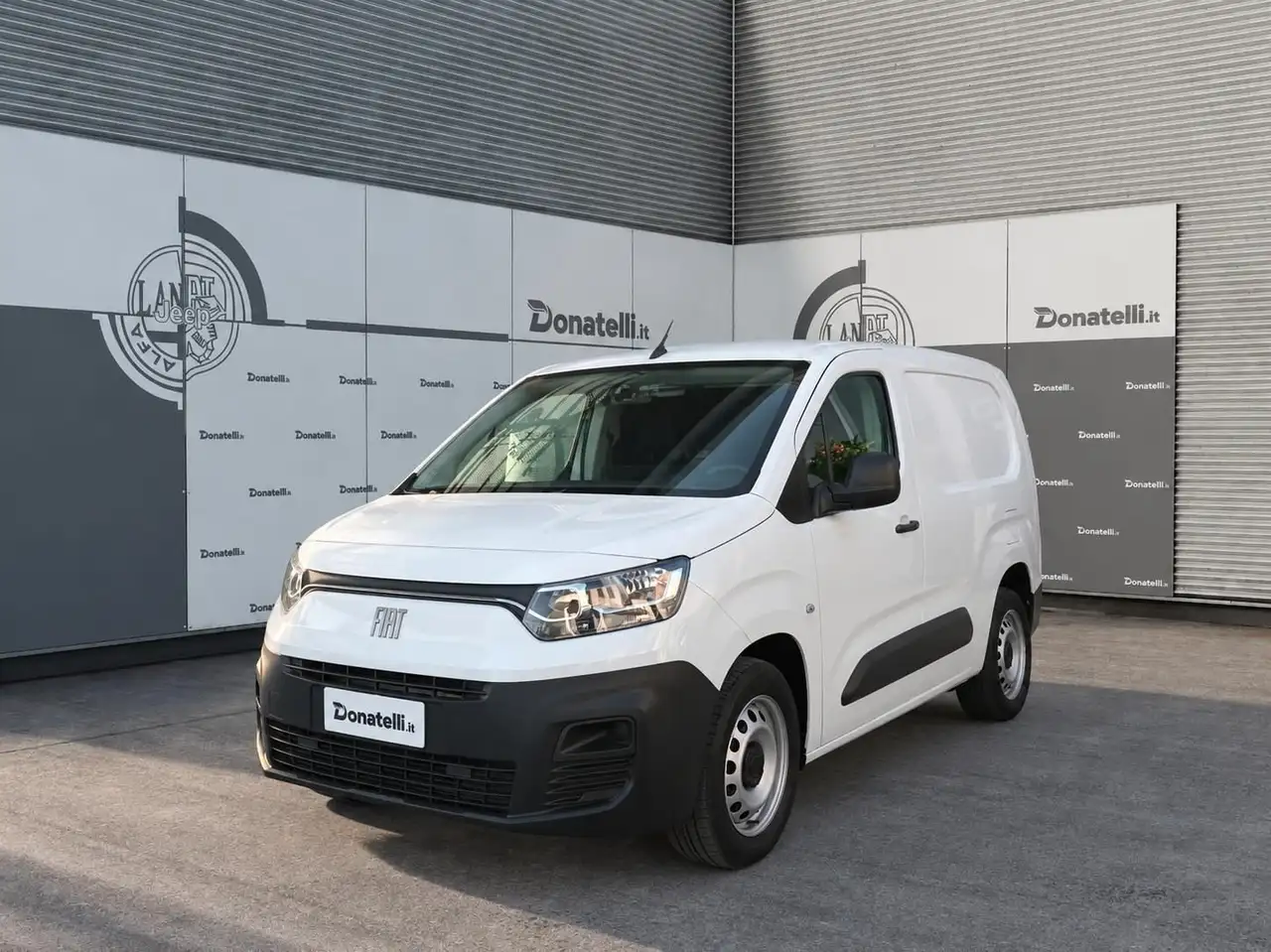 Fiat Doblò LH1 VAN 1.5 bluehdi 100 CV — photo 1 of 15
