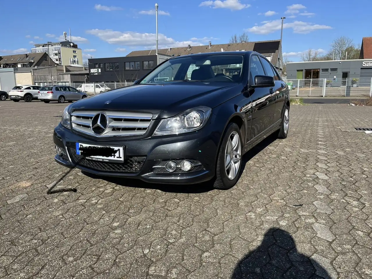 Mercedes-Benz C 180 Avantgarde — photo 1 of 15