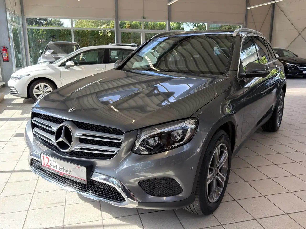 Mercedes-Benz GLC 220 d 4Matic Exclusive/Pano/AMG/LED — photo 1 of 37