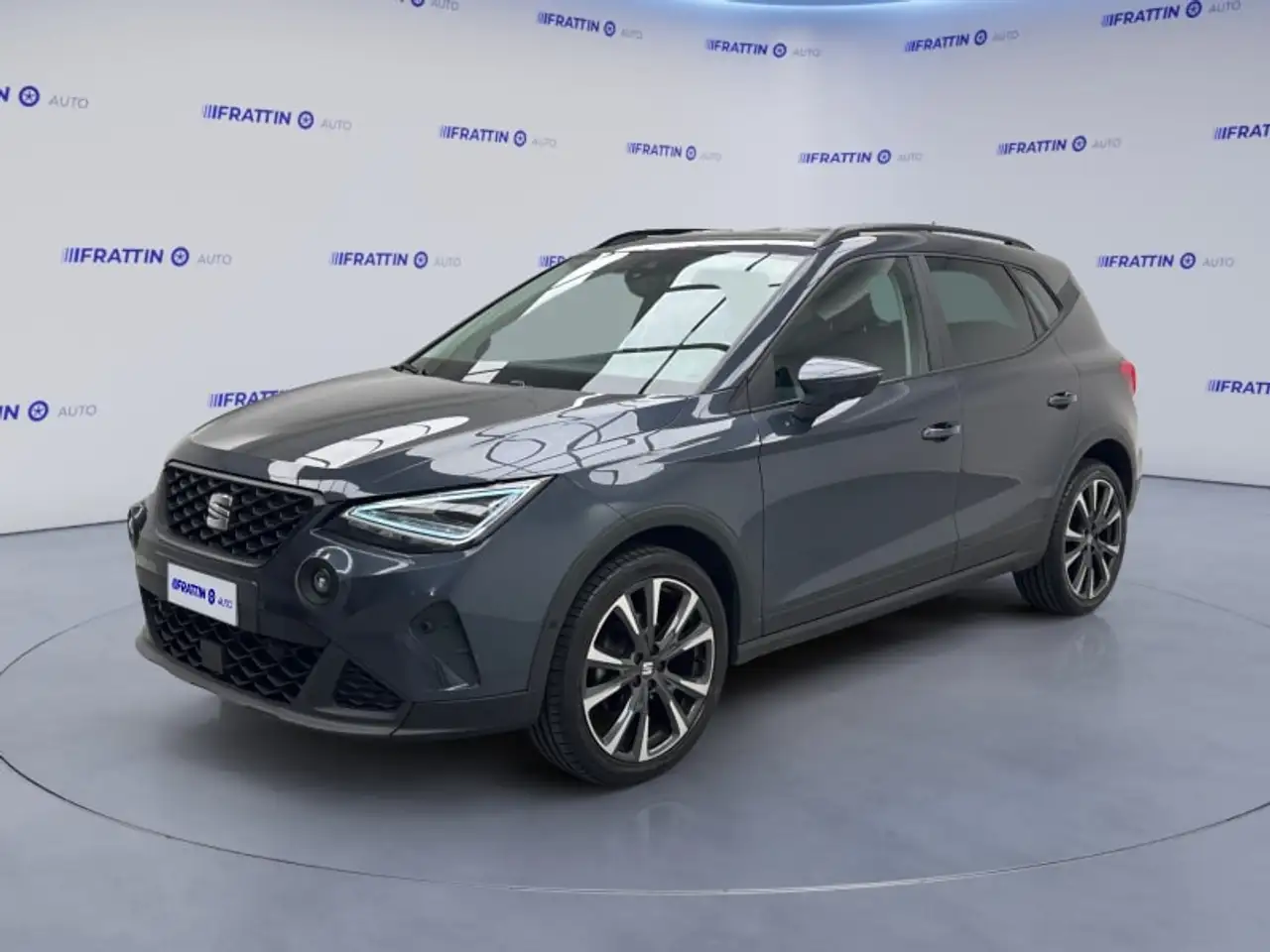 SEAT Arona 1.0 EcoTSI Black Edition — photo 1 of 15