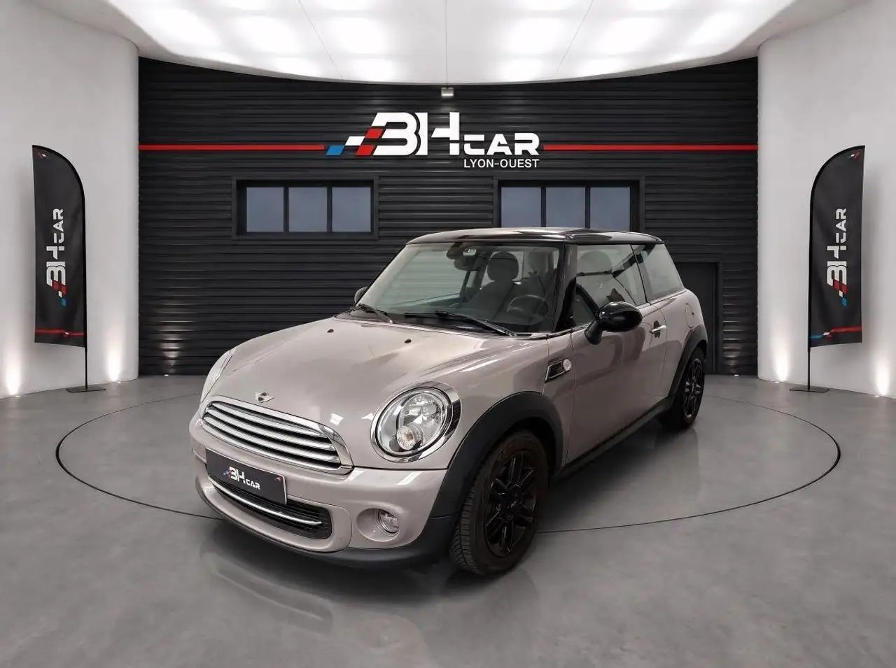 MINI One 1.6 122 CV COOPER – CHAINE FAITE – RÉVISÉE – ENTRETIEN COMPLET – GARANTIE 12 MOIS — photo 1 of 22